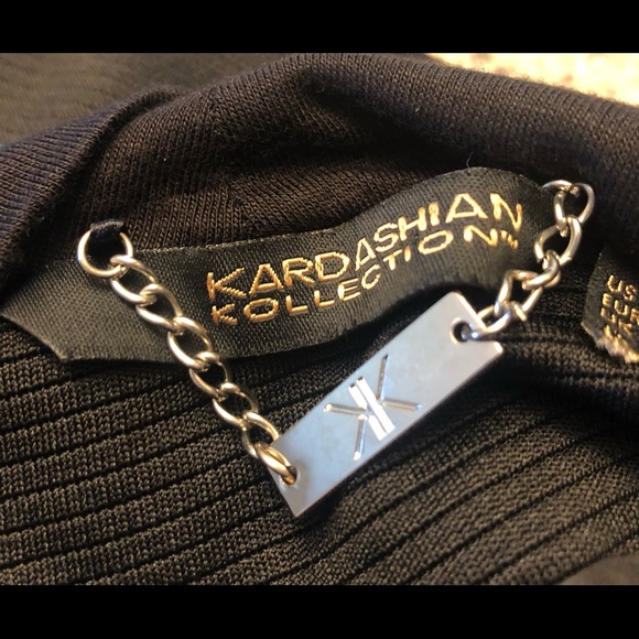 ⭐️ Kardashian Kollection Top - Picture 3 of 4